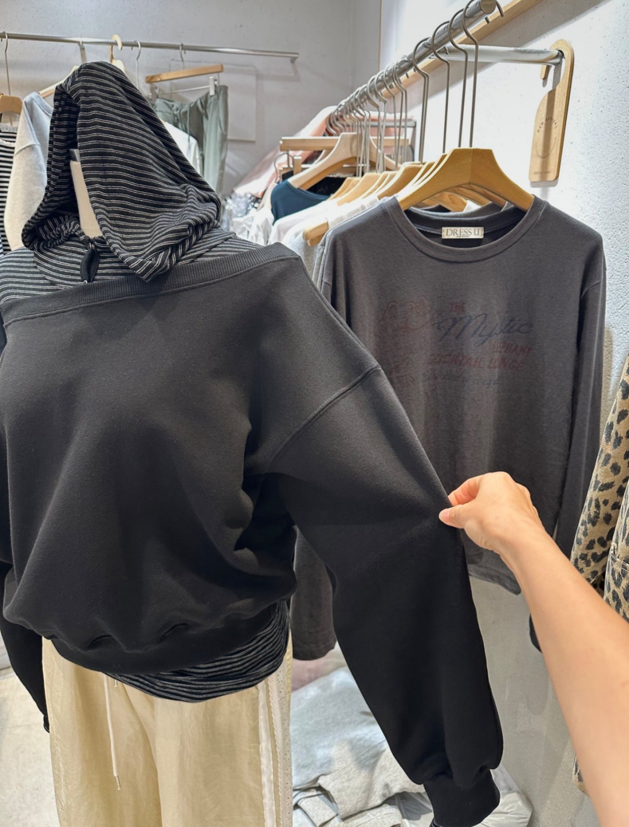 Off Shoulder Seratshirt
