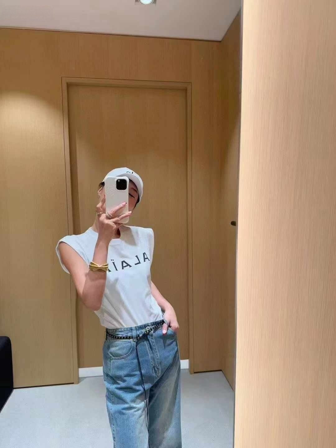 Ala Sleeveless Top