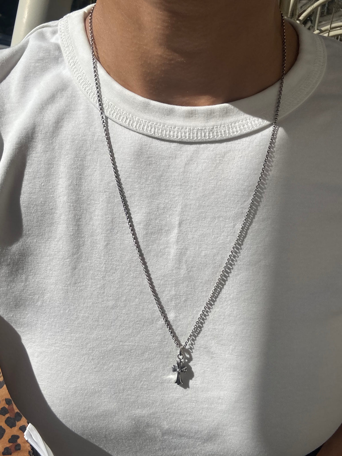 Mini cross necklace