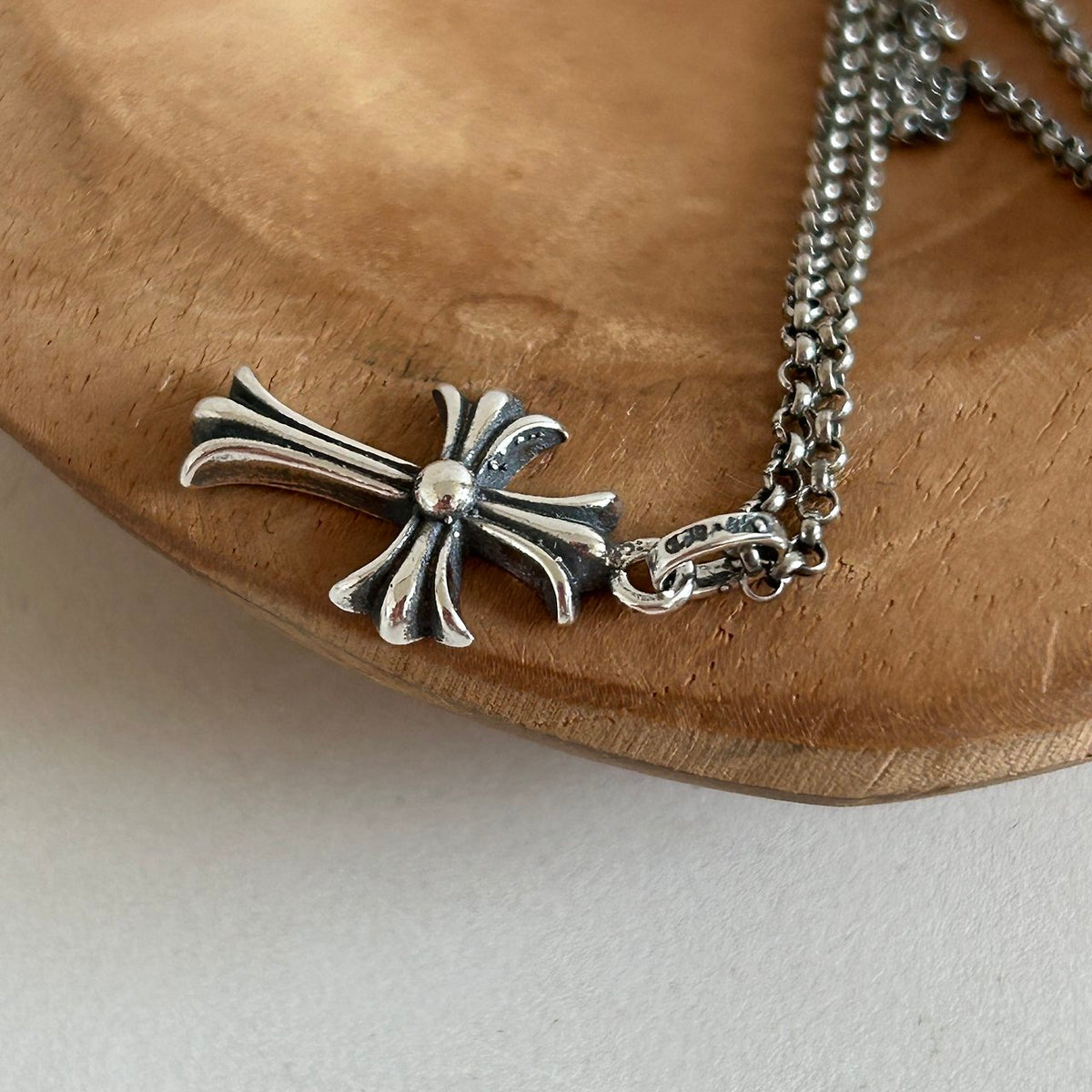Mini cross necklace