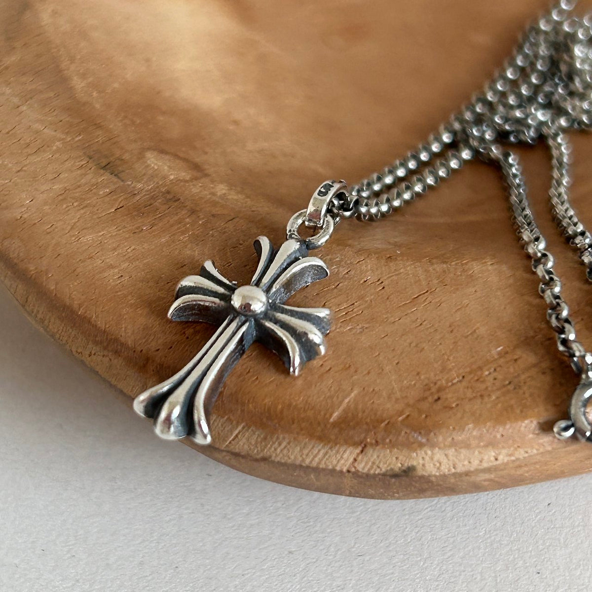 Mini cross necklace