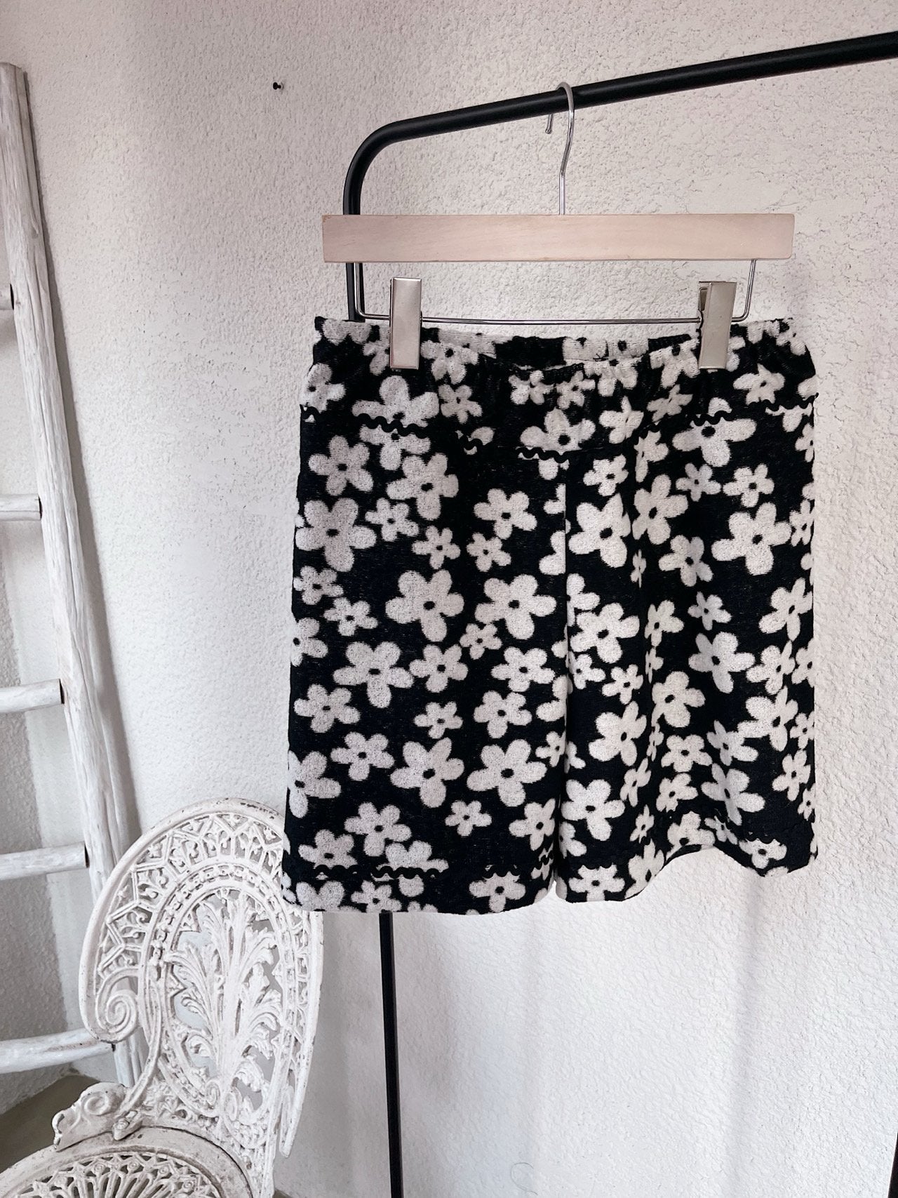 Mono Flower Shorts