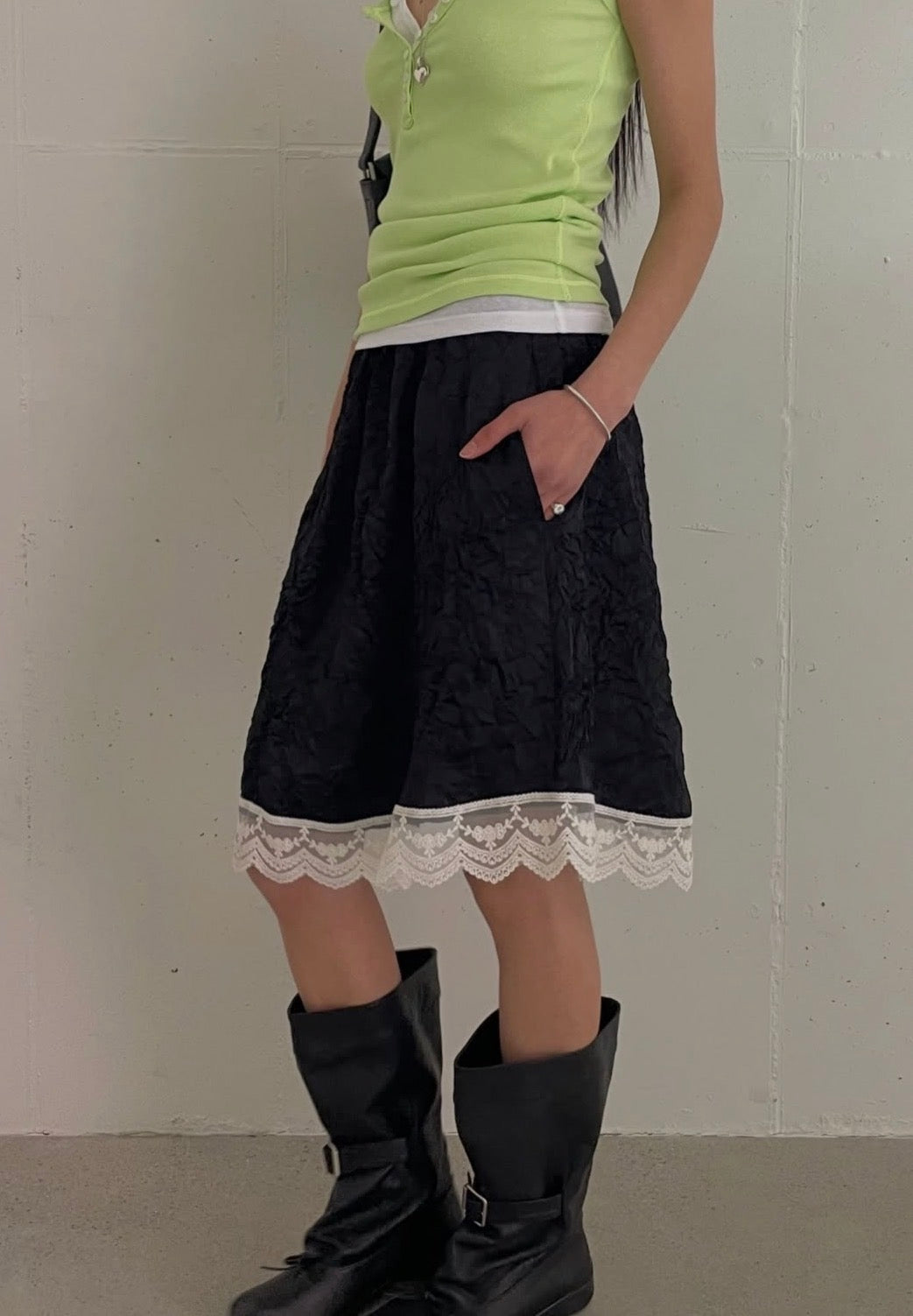 Wrinkle Lace Skirt