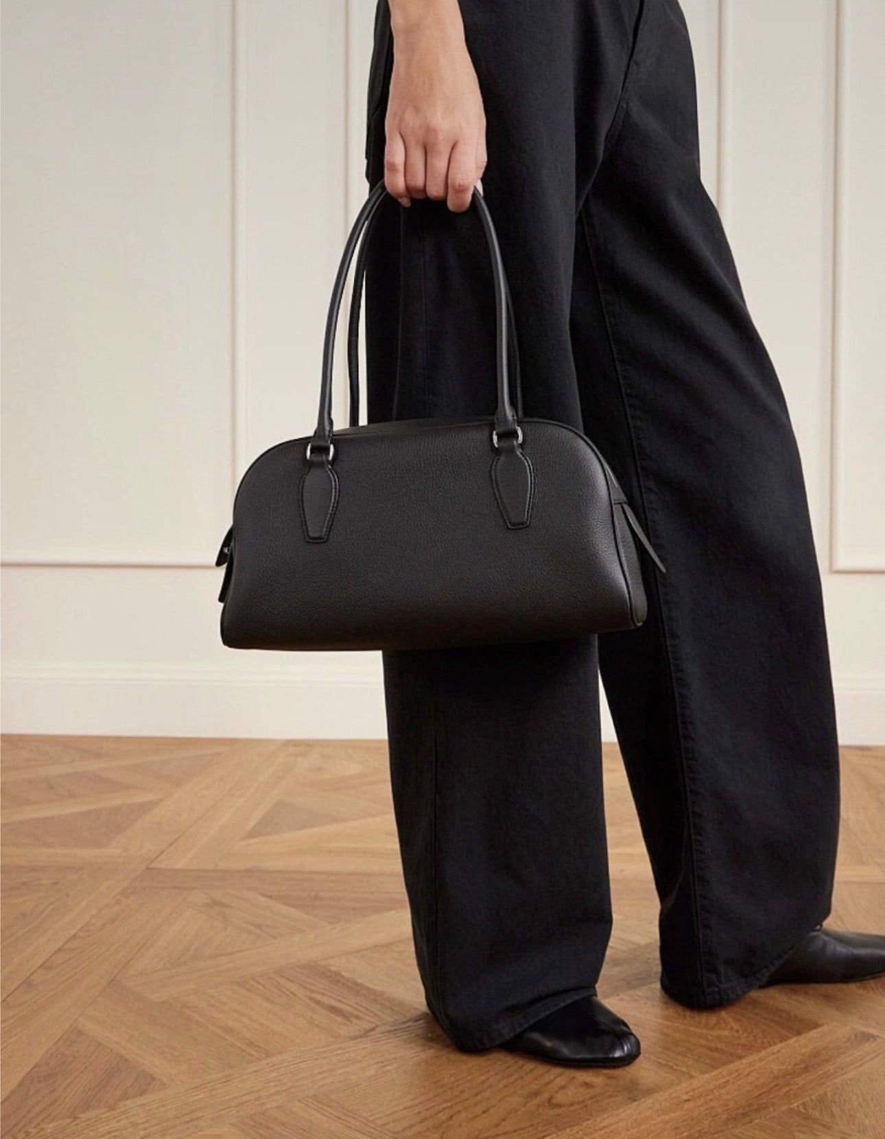 EW Shoulder Bag