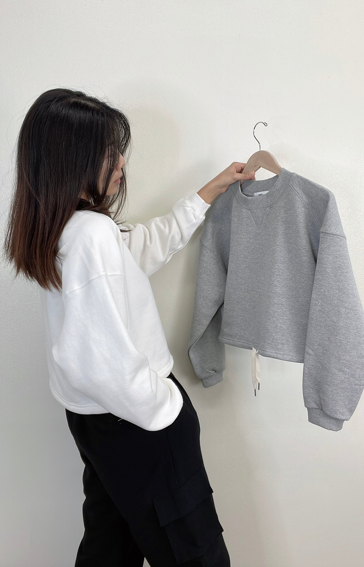 Hour Cropped Sweatshirt